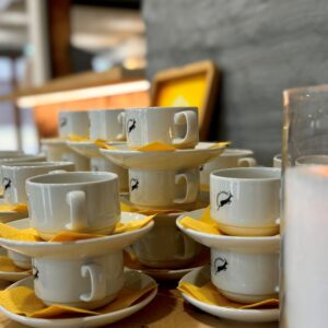 Hommikusöök lisaks, serveeritakse kell 9:00