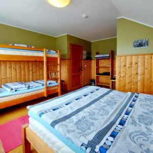 Peamaja peretuba kuni neljale